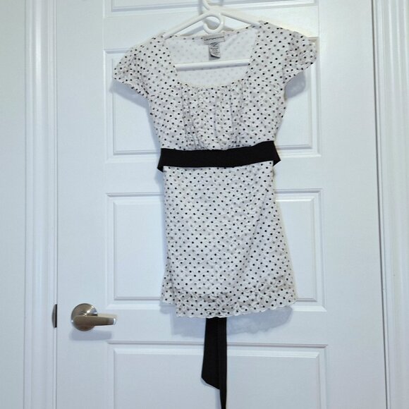 Laura Petite Black and White Polkadot top - Picture 3 of 10